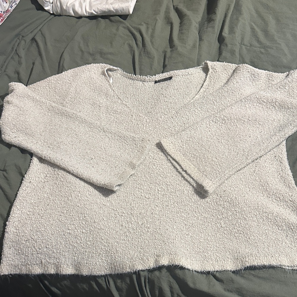 Boutique Women's Cream Sweater